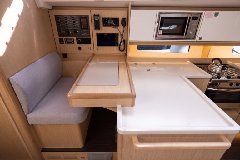 ¡Revelado en Cannes! El Nuevo BAVARIA C46